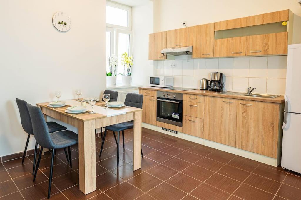 4-luzkovy V Centru Plzne Apartment